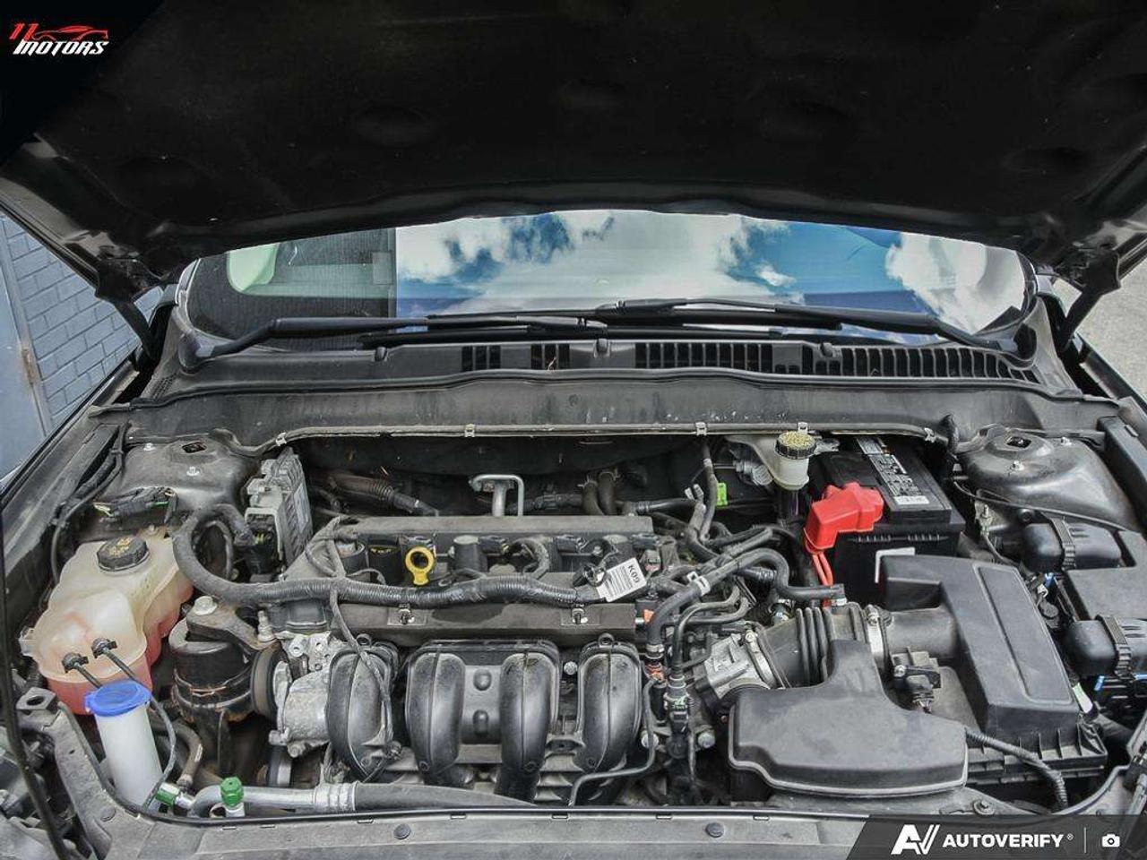 2018 Ford Fusion SE FWD   LOW KMS   CERTIFIED Photo