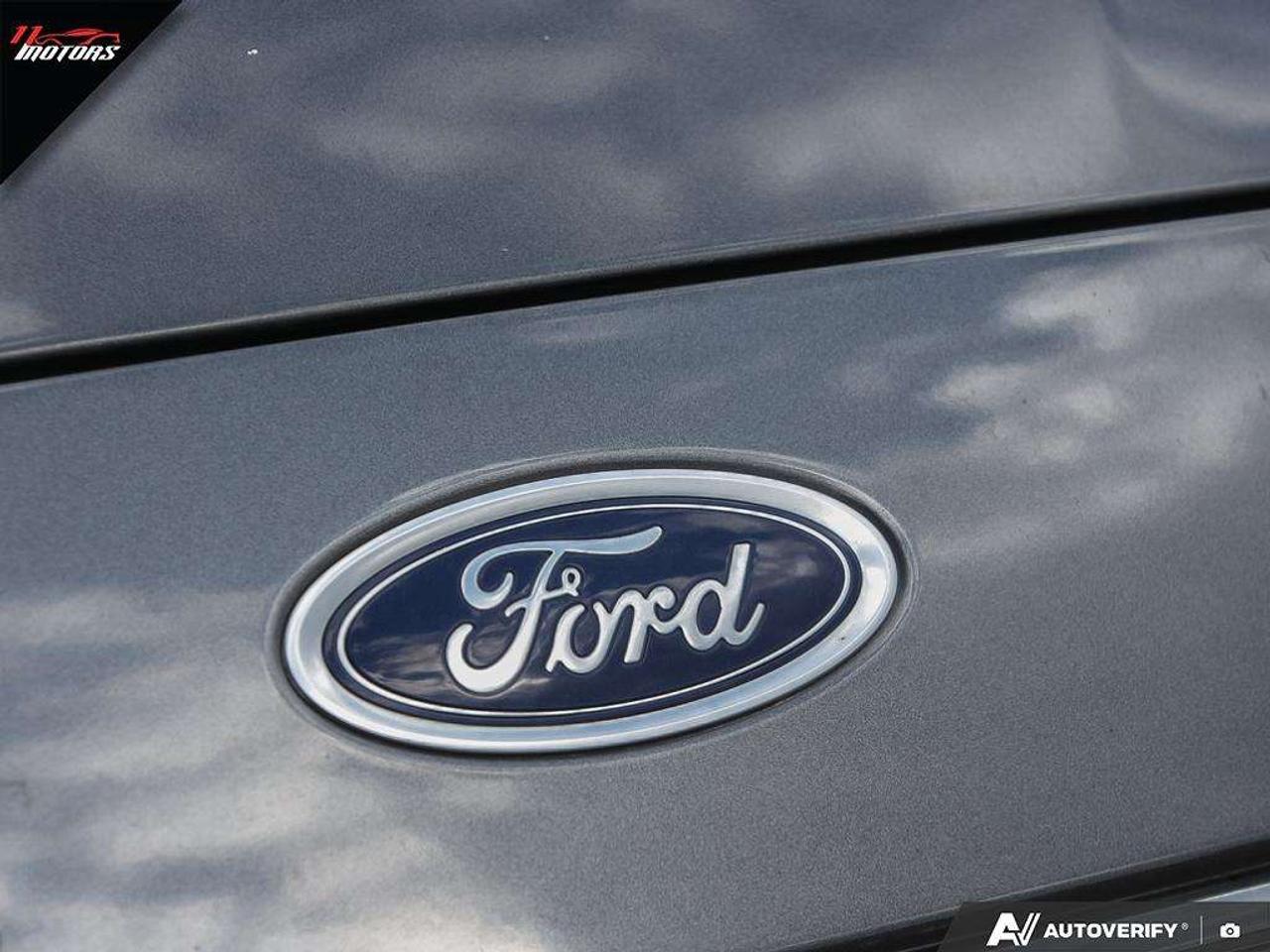 2018 Ford Fusion SE FWD   LOW KMS   CERTIFIED Photo