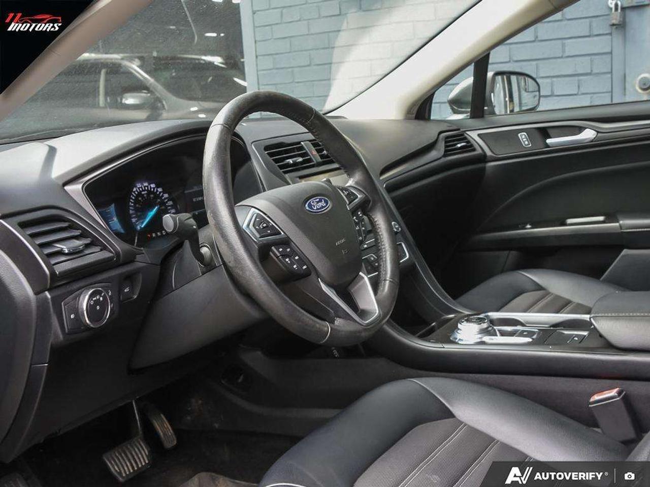 2018 Ford Fusion SE FWD   LOW KMS   CERTIFIED Photo