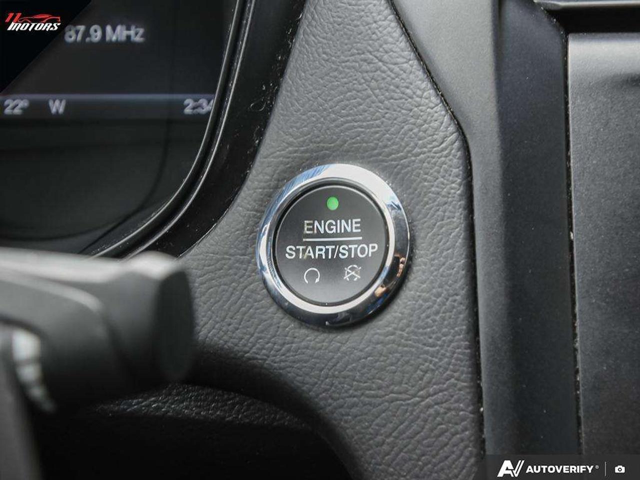 2018 Ford Fusion SE FWD   LOW KMS   CERTIFIED Photo