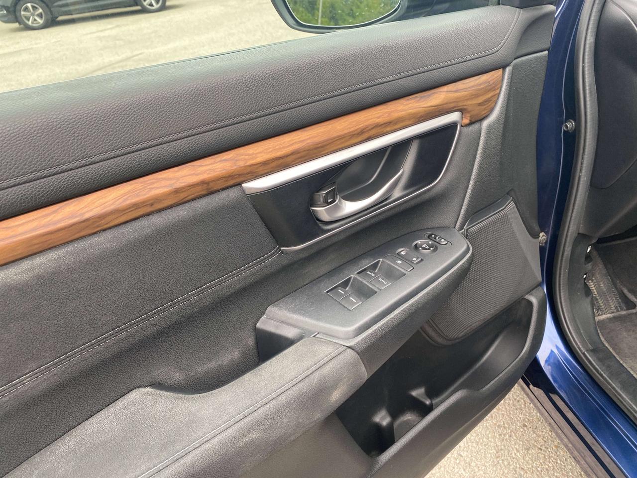 2019 Honda CR-V EX, SUNROOF, REMOTE START, HEATED CLOTH! Photo