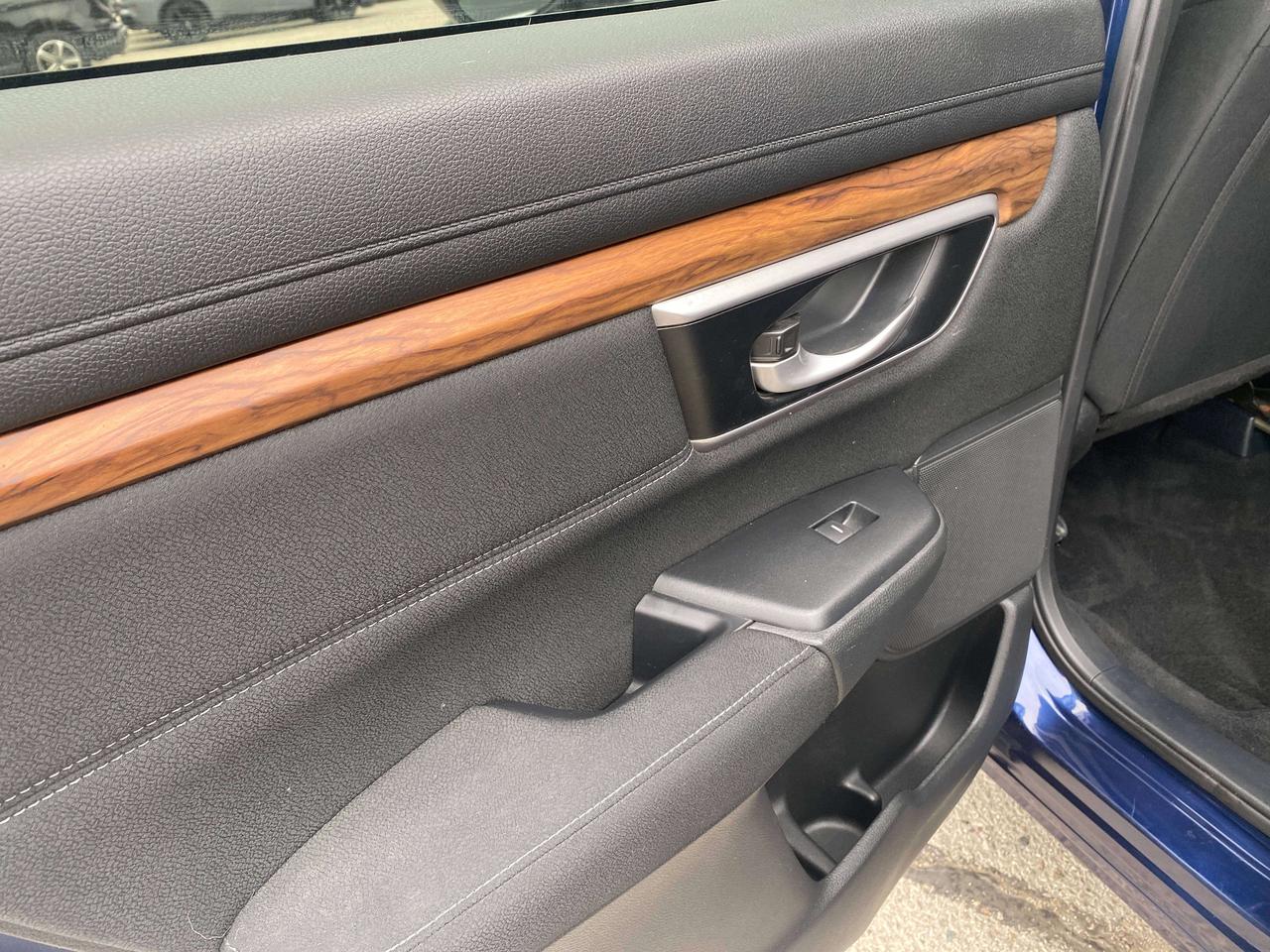 2019 Honda CR-V EX, SUNROOF, REMOTE START, HEATED CLOTH! Photo