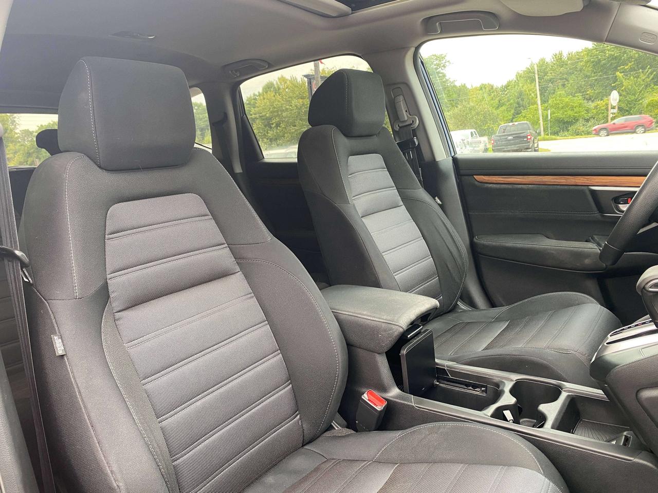2019 Honda CR-V EX, SUNROOF, REMOTE START, HEATED CLOTH! Photo