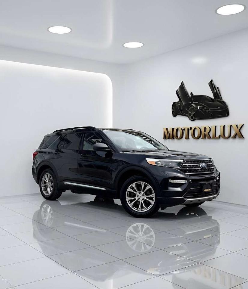 2020 Ford Explorer XLT 4WD Photo0