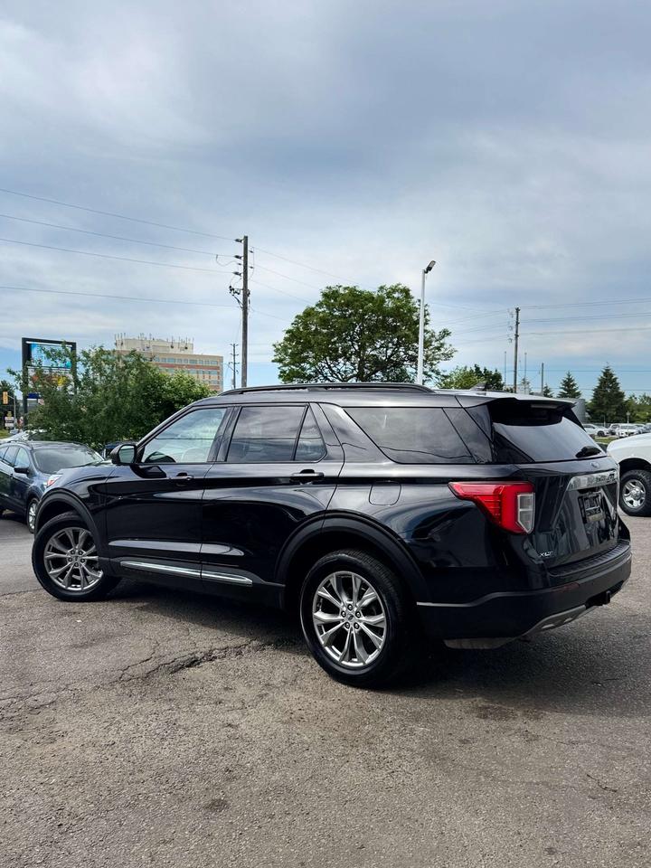 2020 Ford Explorer XLT 4WD Photo