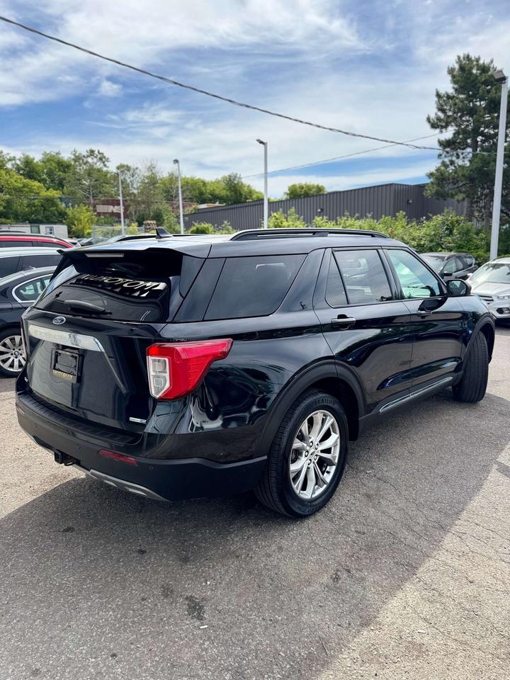 2020 Ford Explorer XLT 4WD Photo