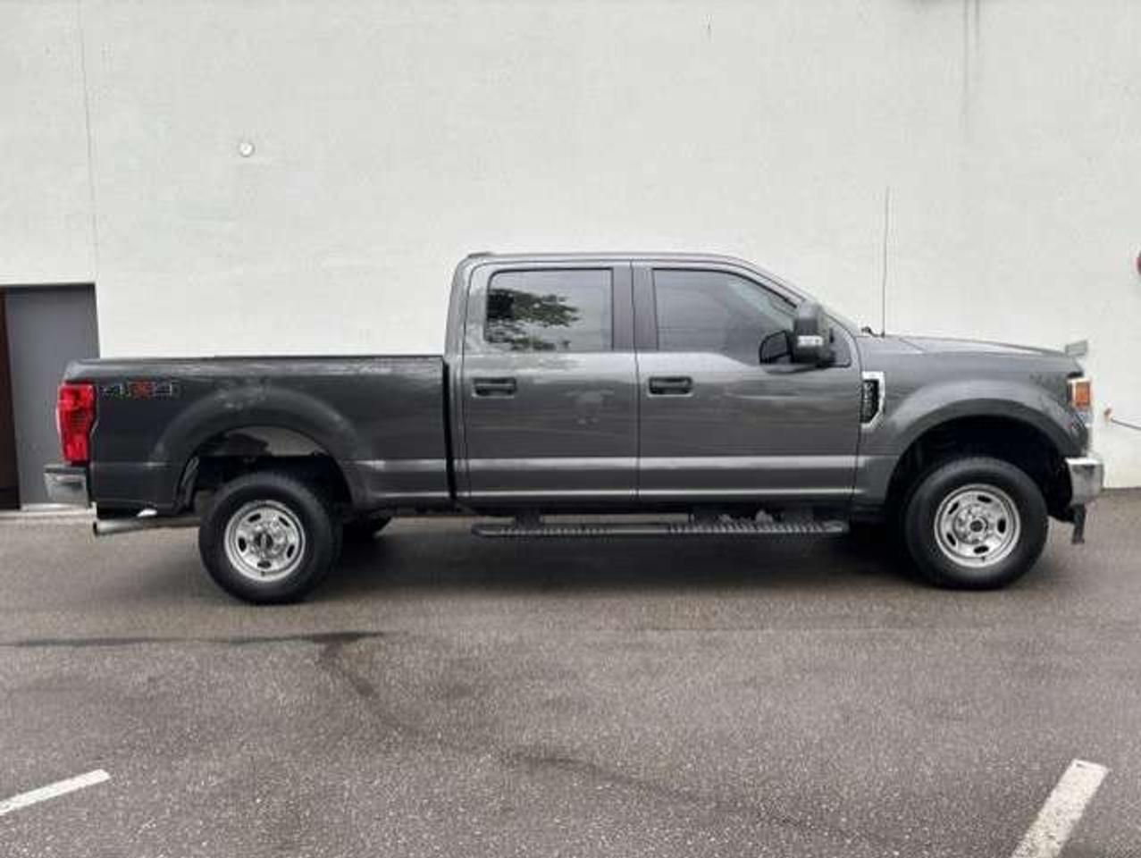 2020 Ford F-250 XLT 4WD **CREW CAB SHORT BOX-CAMERA-1 OWNER** Photo