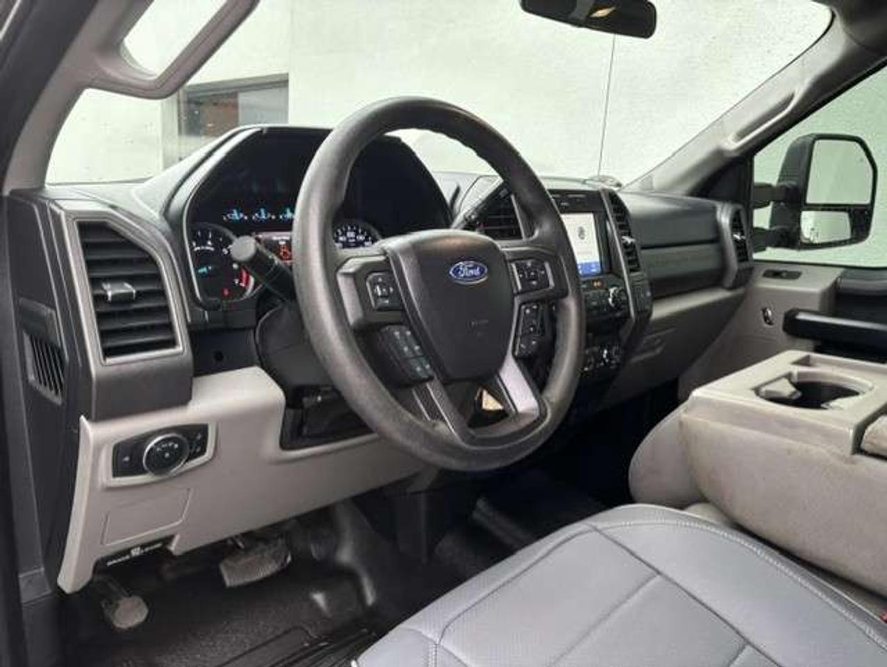 2020 Ford F-250 XLT 4WD **CREW CAB SHORT BOX-CAMERA-1 OWNER** Photo
