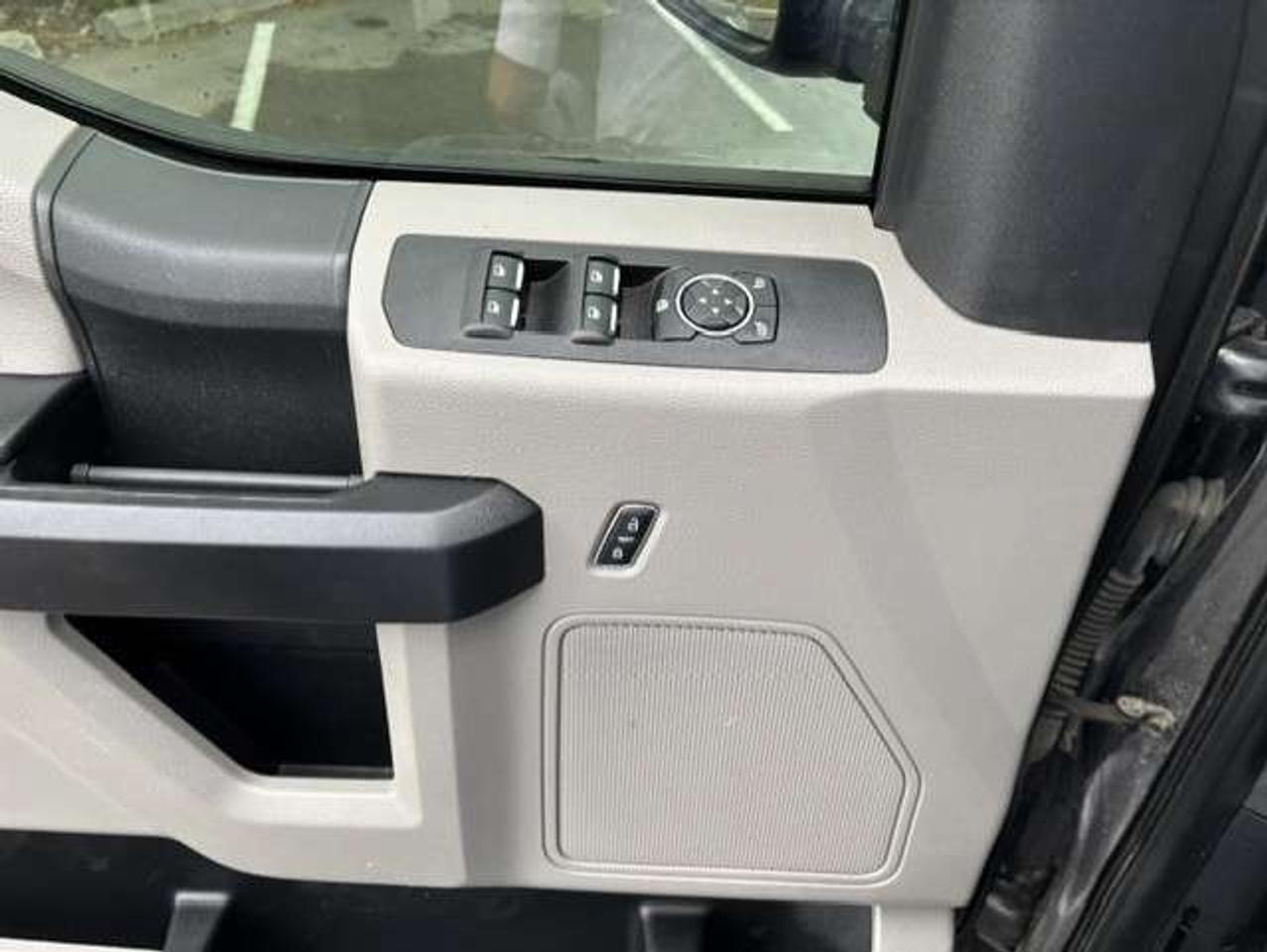 2020 Ford F-250 XLT 4WD **CREW CAB SHORT BOX-CAMERA-1 OWNER** Photo