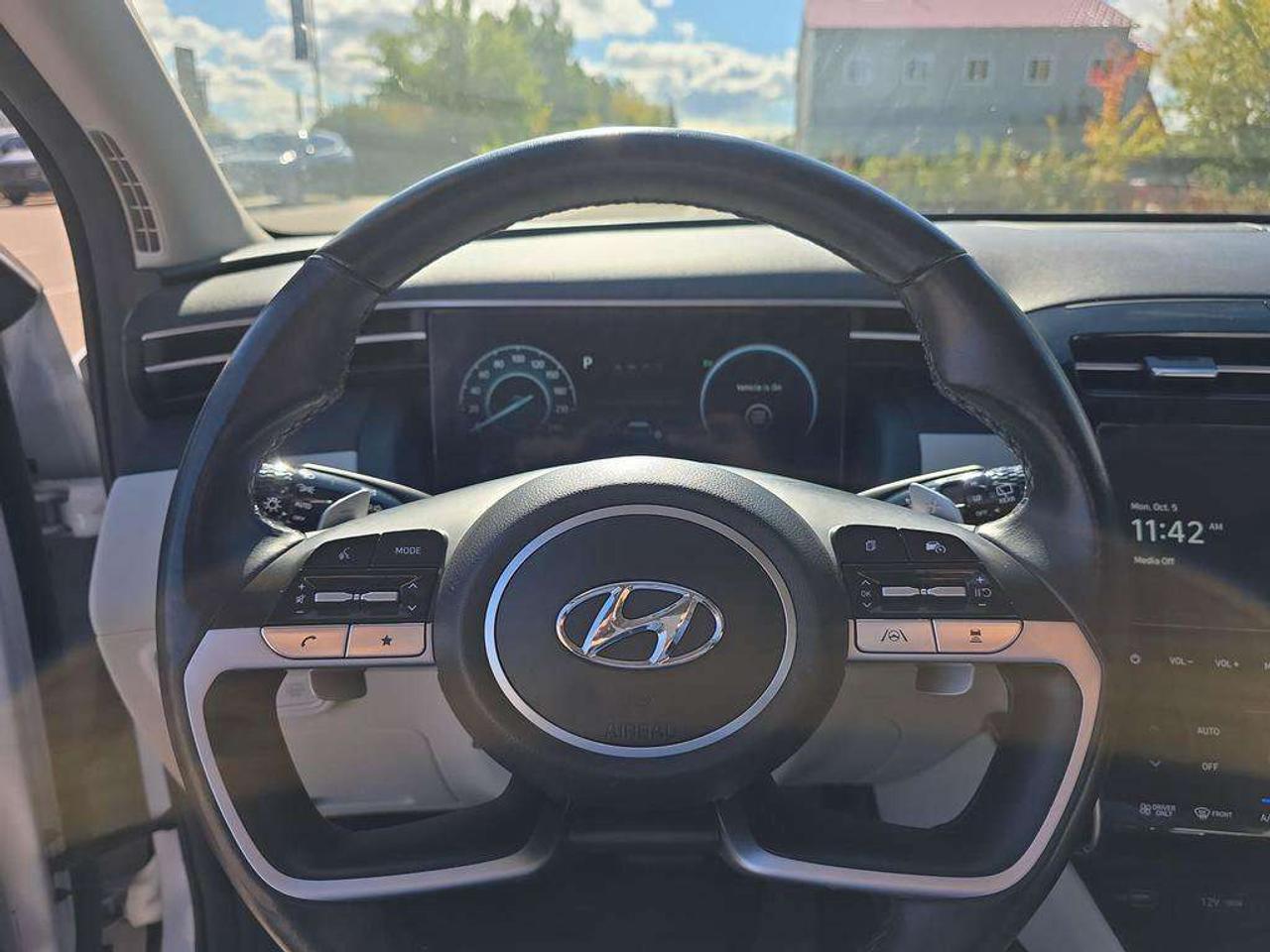 2024 Hyundai Tucson Ultimate   VENT. LEATHER BOSE P.ROOF 6.6L/100KM Photo