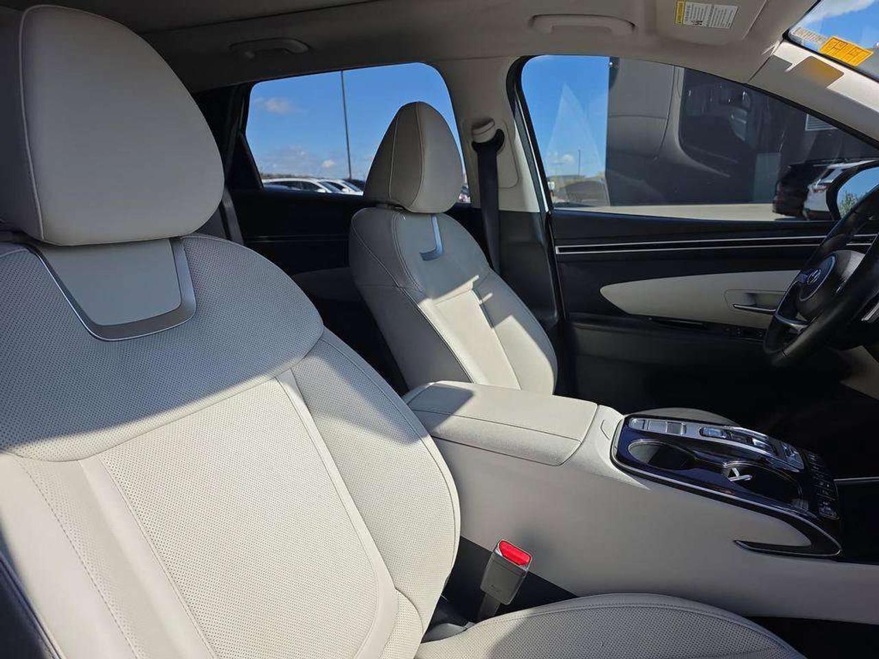 2024 Hyundai Tucson Ultimate   VENT. LEATHER BOSE P.ROOF 6.6L/100KM Photo