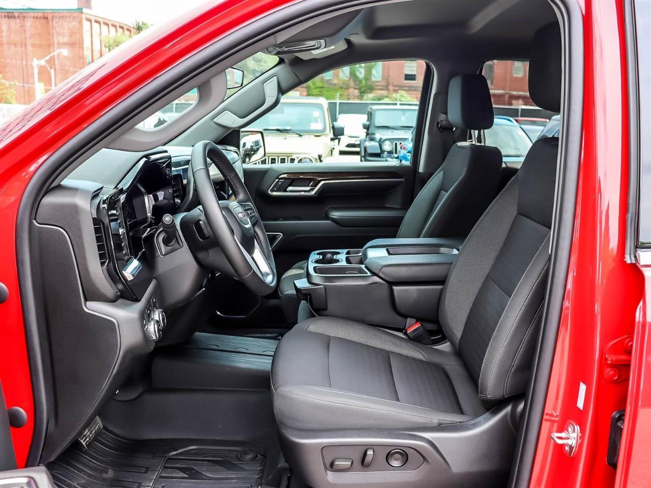 2023 GMC Sierra 1500 Crew Cab Short Box 4-Wheel Drive SLE Photo