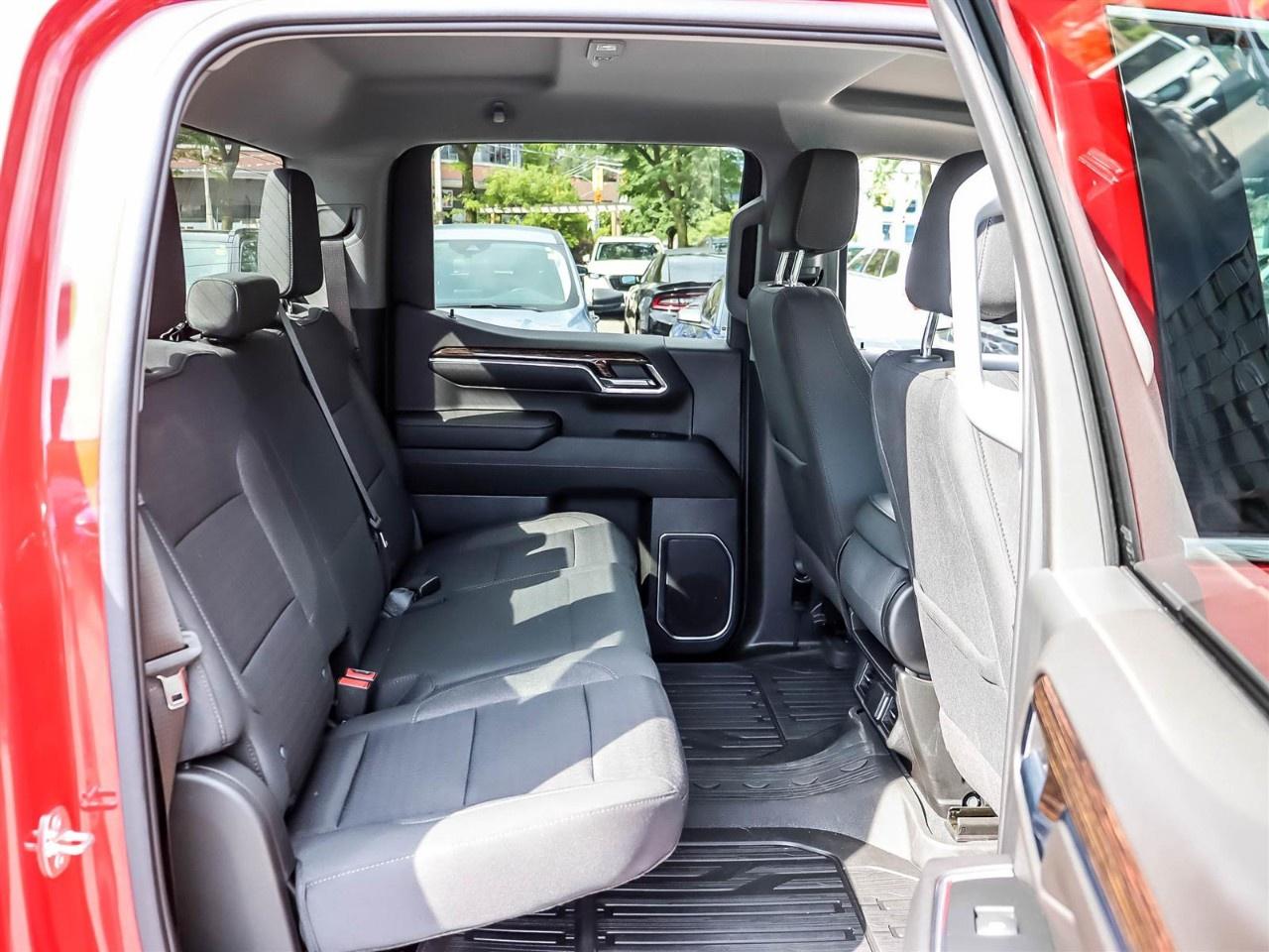 2023 GMC Sierra 1500 Crew Cab Short Box 4-Wheel Drive SLE Photo