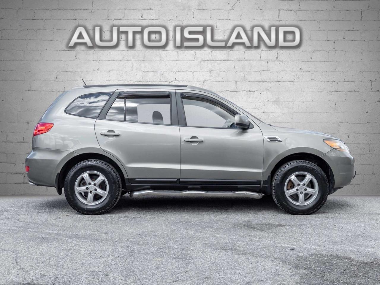 2009 Hyundai Santa Fe 3.3L GL Photo