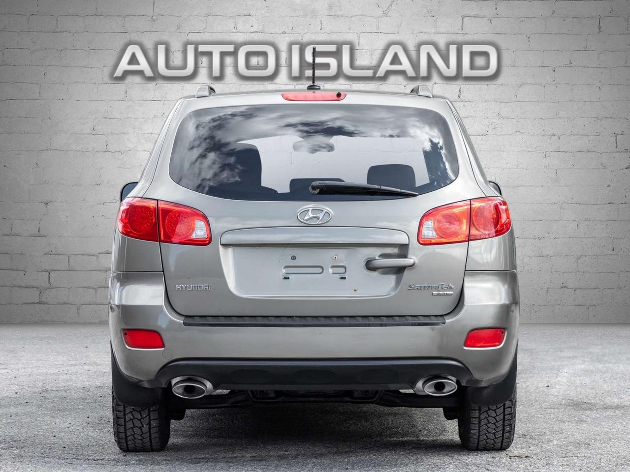 2009 Hyundai Santa Fe 3.3L GL Photo