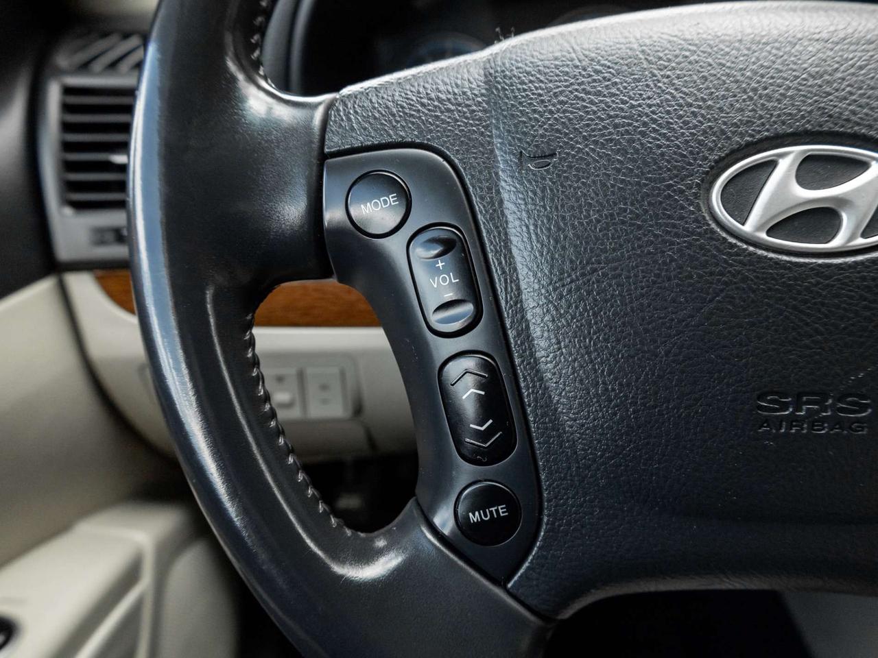 2009 Hyundai Santa Fe 3.3L GL Photo