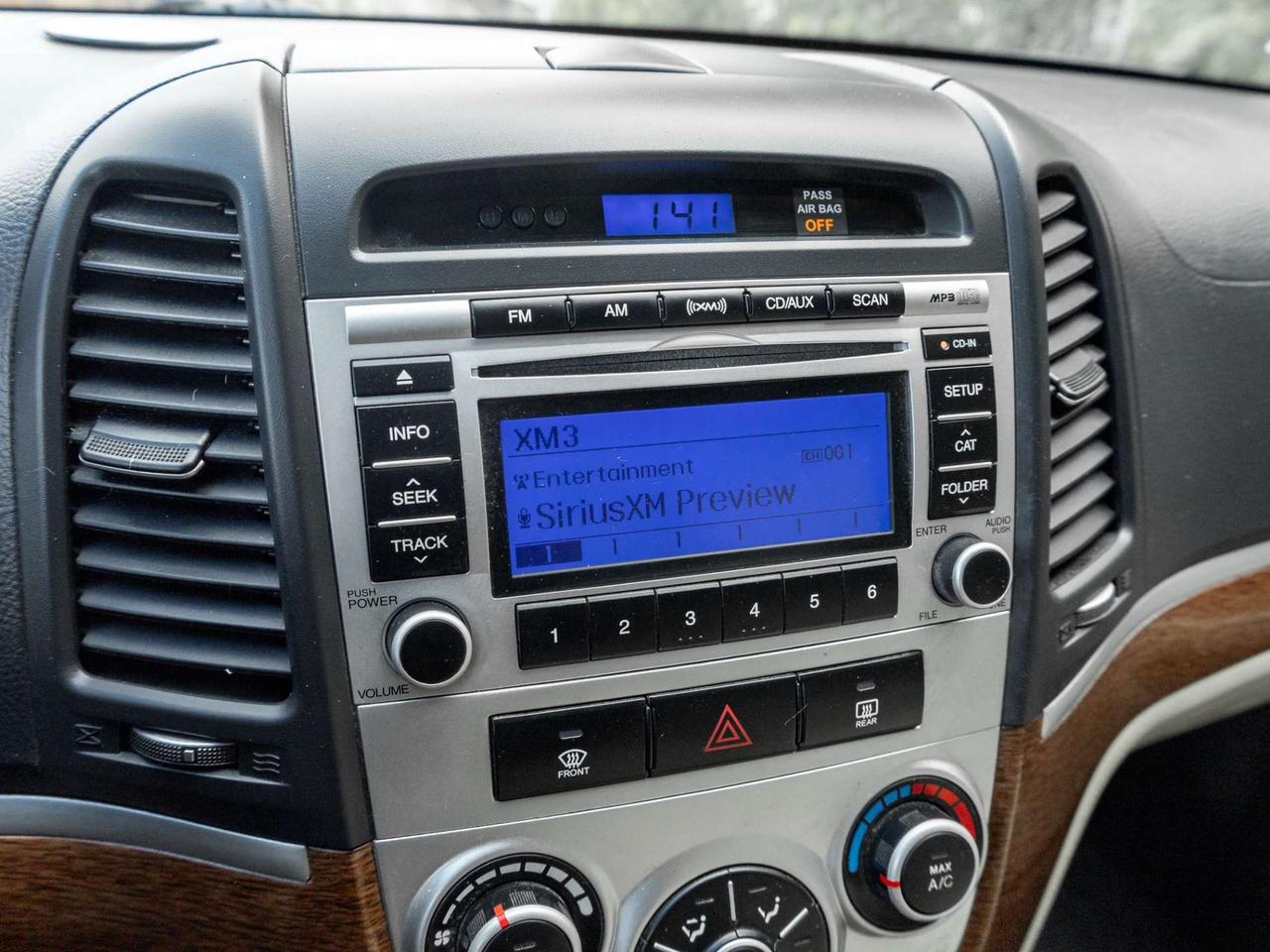 2009 Hyundai Santa Fe 3.3L GL Photo