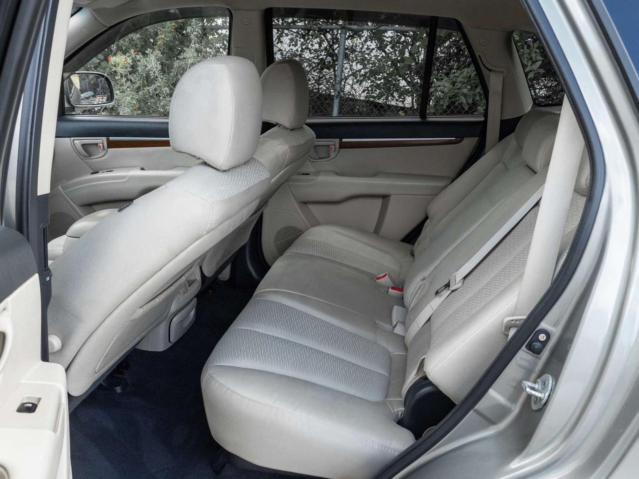 2009 Hyundai Santa Fe 3.3L GL Photo