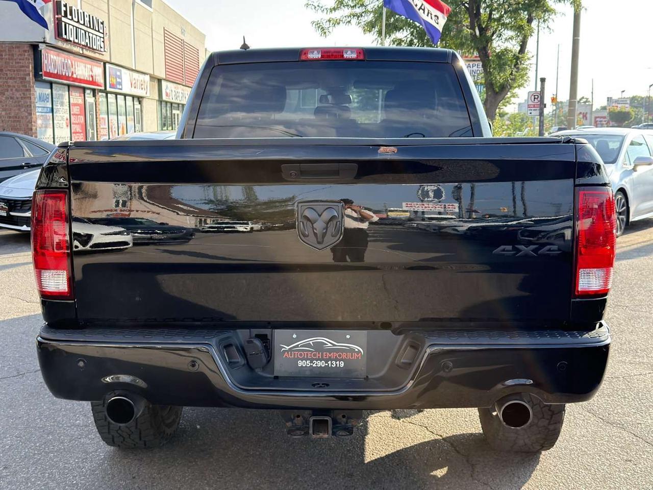 2022 RAM 1500 SLT Crew Cab HEMI 4X4   Navi   Remote Start Photo