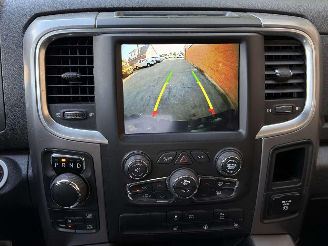 2022 RAM 1500 SLT Crew Cab HEMI 4X4   Navi   Remote Start Photo