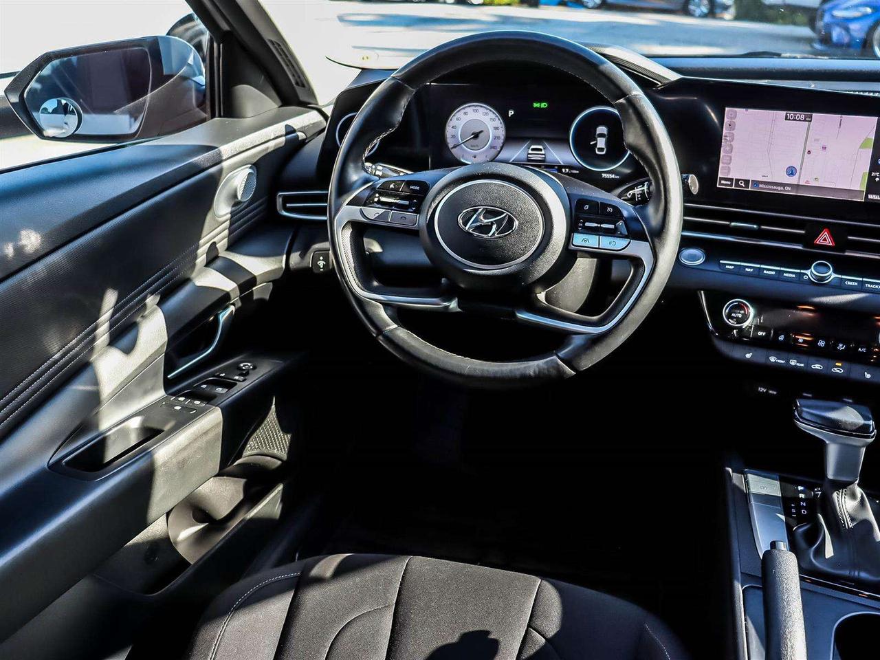 2023 Hyundai Elantra PREFERRED   CARPLAY   BSW   SUNROOF   STARTER Photo