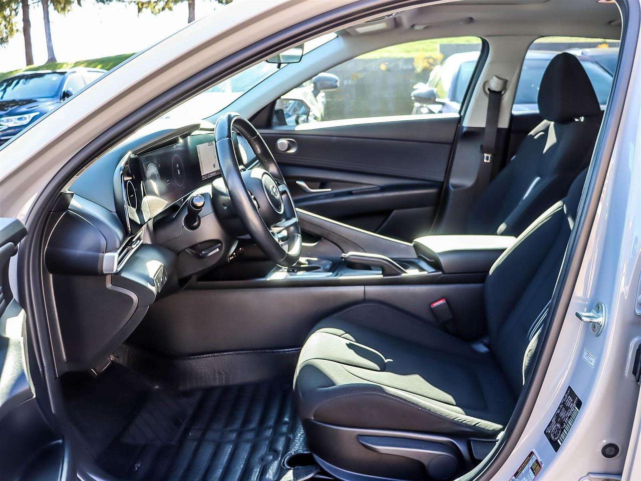 2023 Hyundai Elantra PREFERRED   CARPLAY   BSW   SUNROOF   STARTER Photo