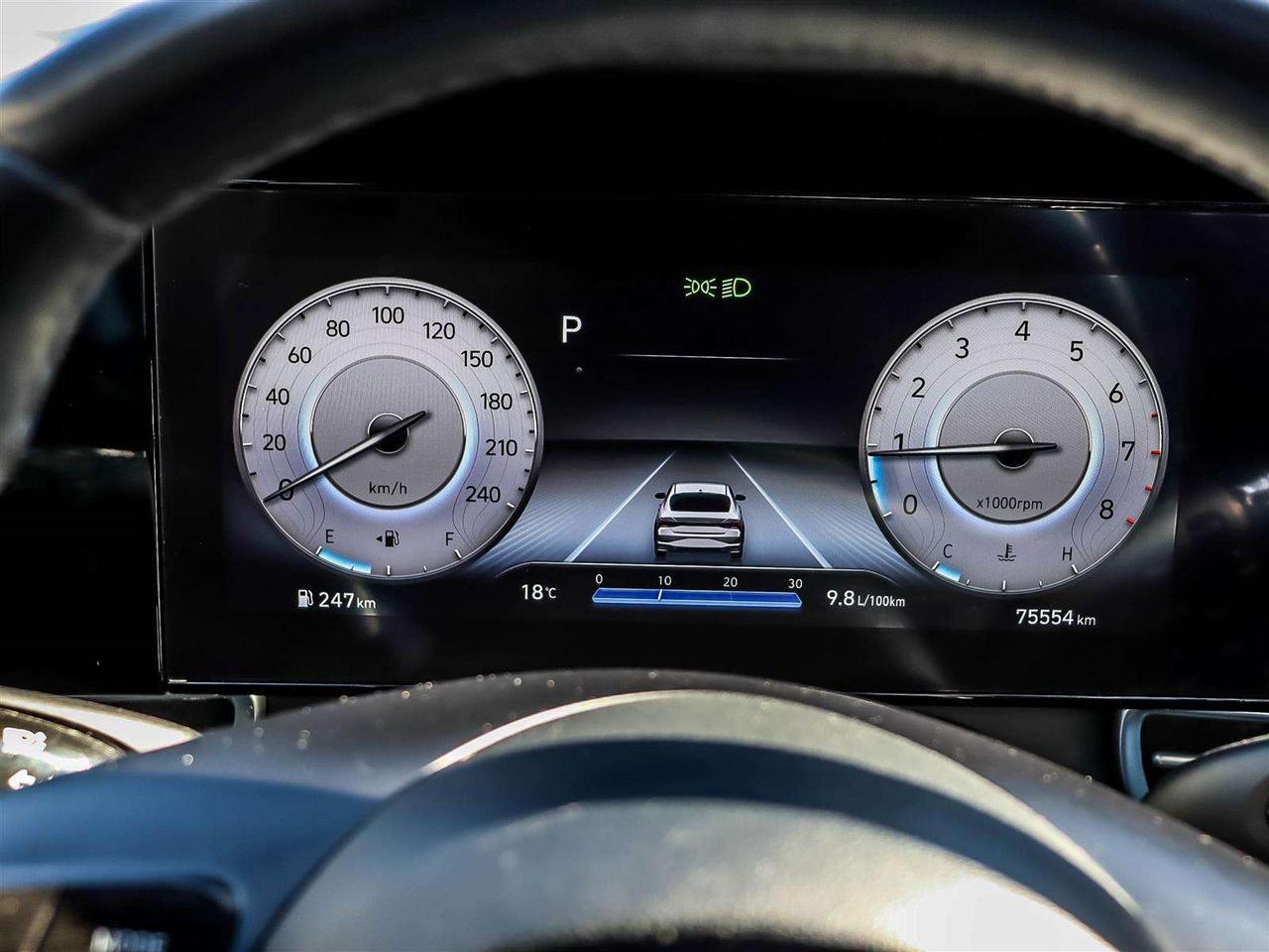 2023 Hyundai Elantra PREFERRED   CARPLAY   BSW   SUNROOF   STARTER Photo