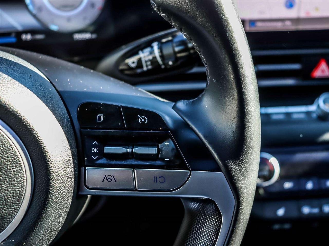 2023 Hyundai Elantra PREFERRED   CARPLAY   BSW   SUNROOF   STARTER Photo