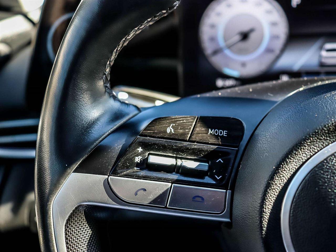 2023 Hyundai Elantra PREFERRED   CARPLAY   BSW   SUNROOF   STARTER Photo