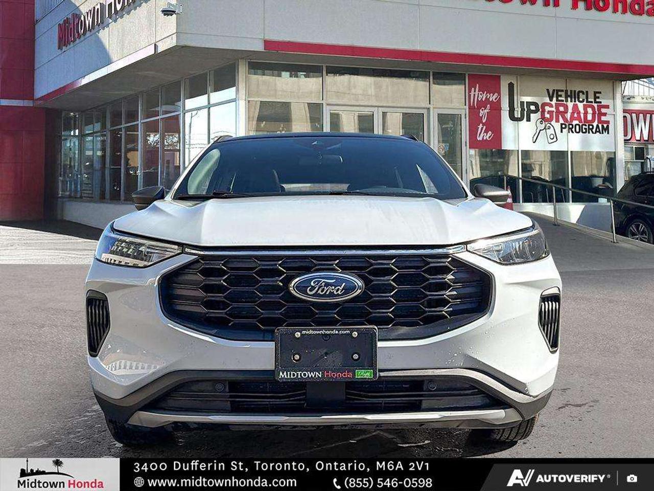 2025 Ford Escape ST-Line AWD Photo2