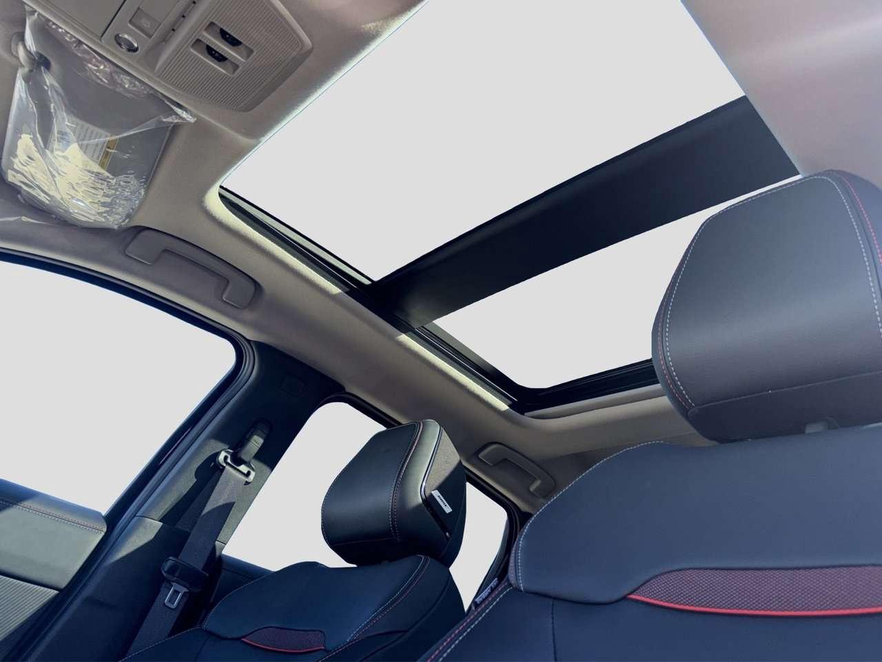 2027 Nissan Kicks SR Premium AWD Photo
