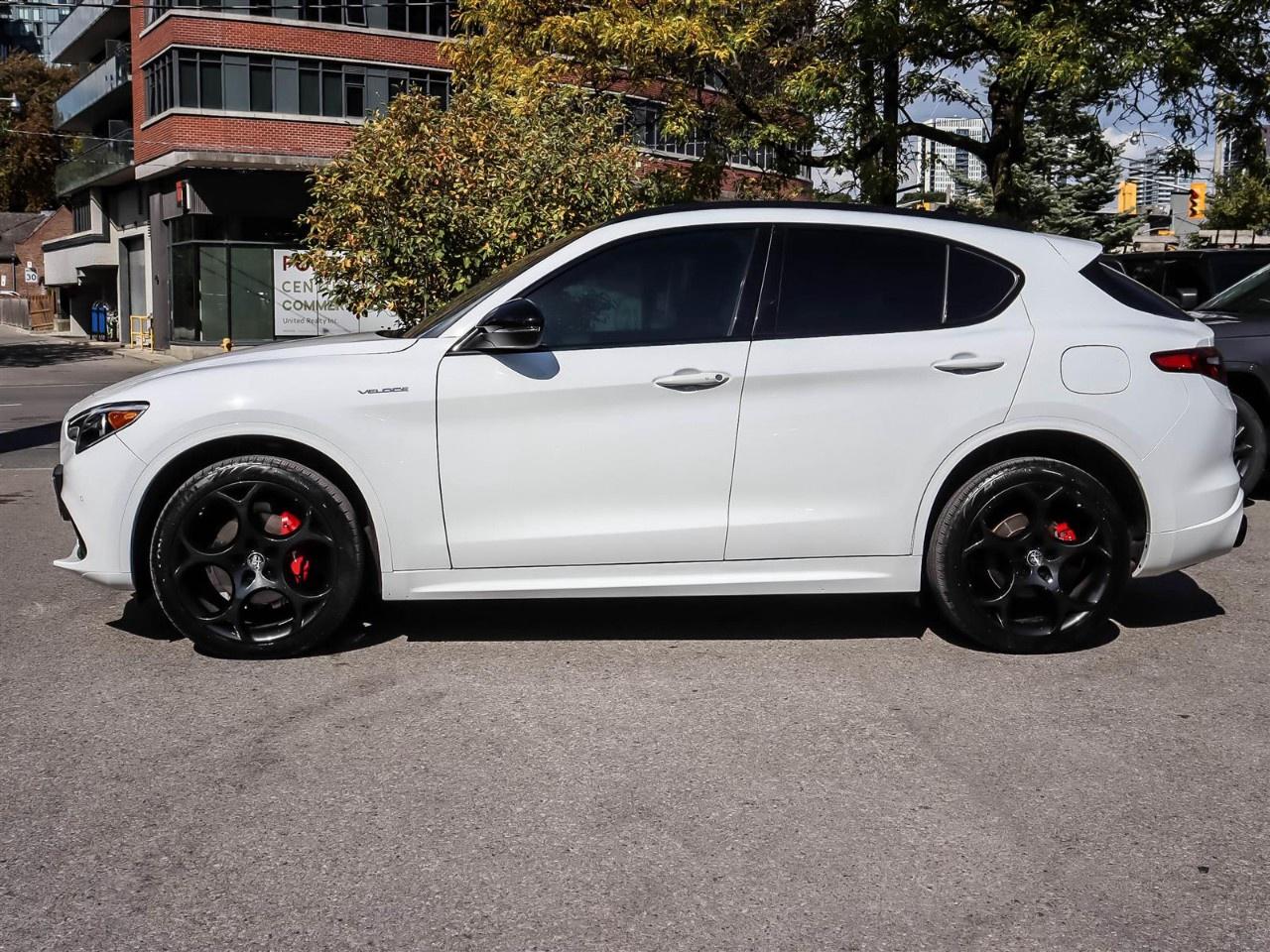 2023 Alfa Romeo Stelvio Veloce AWD Photo