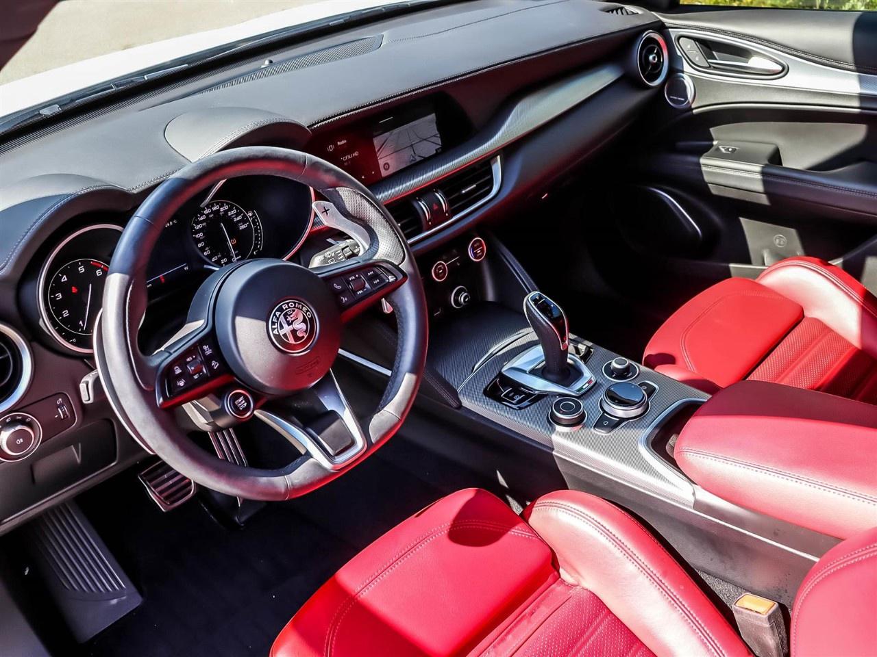 2023 Alfa Romeo Stelvio Veloce AWD Photo