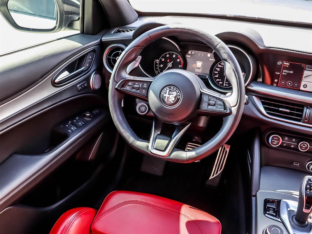 2023 Alfa Romeo Stelvio Veloce AWD Photo