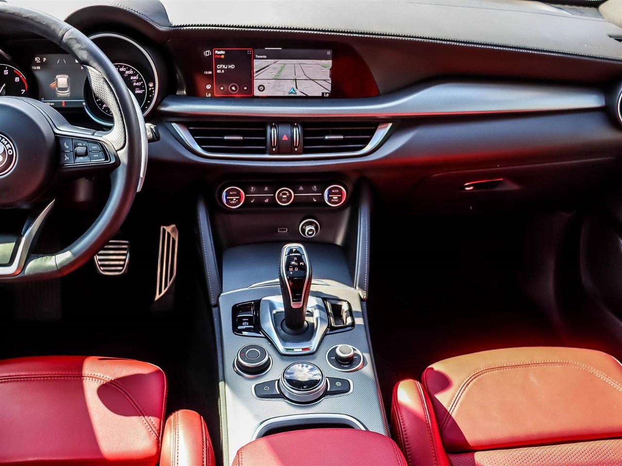 2023 Alfa Romeo Stelvio Veloce AWD Photo