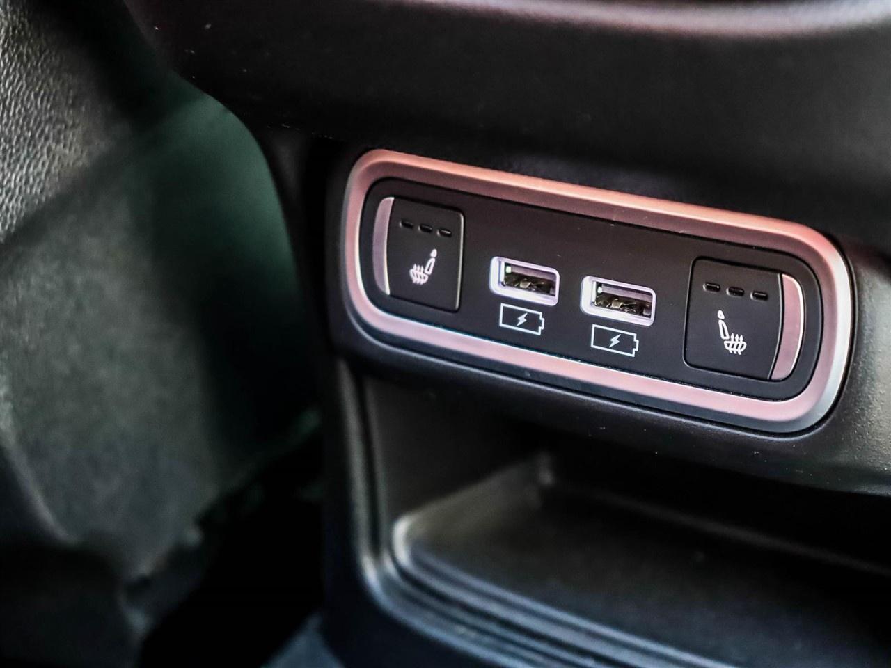 2023 Alfa Romeo Stelvio Veloce AWD Photo