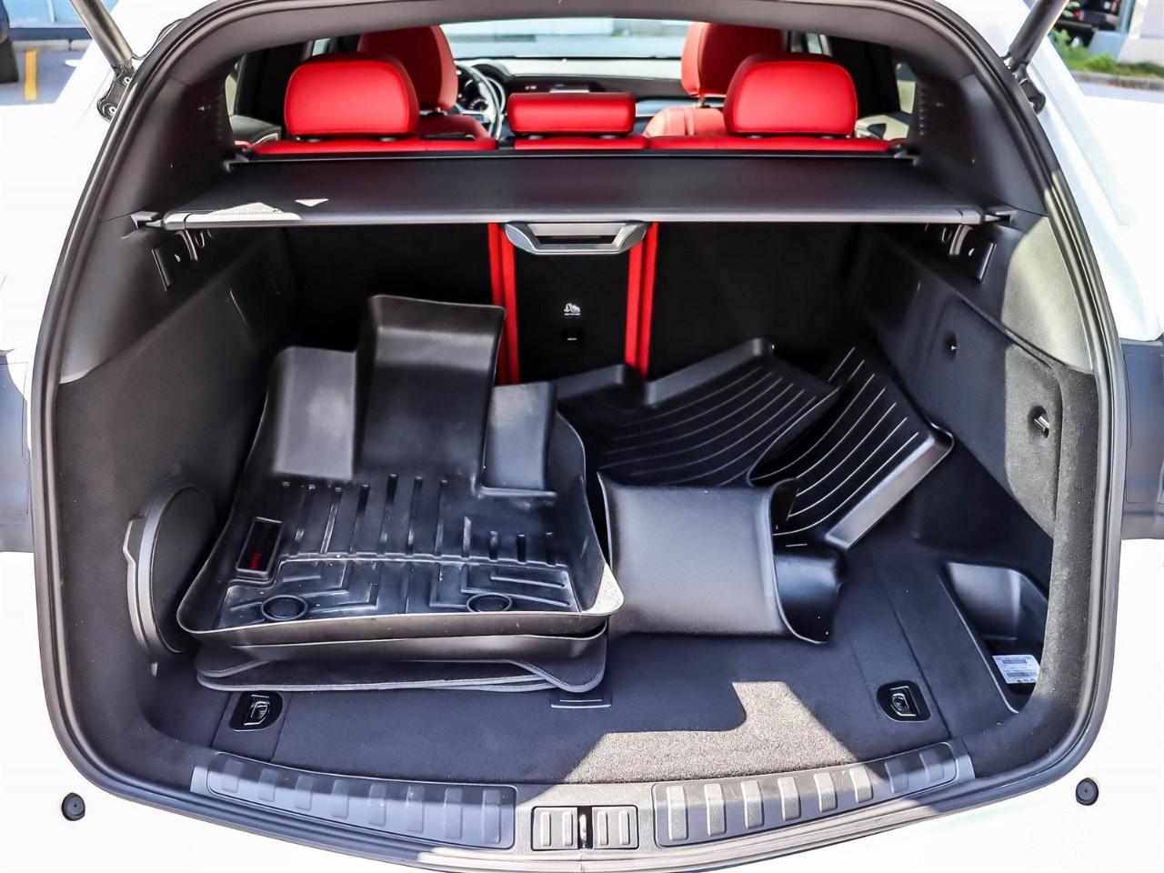 2023 Alfa Romeo Stelvio Veloce AWD Photo