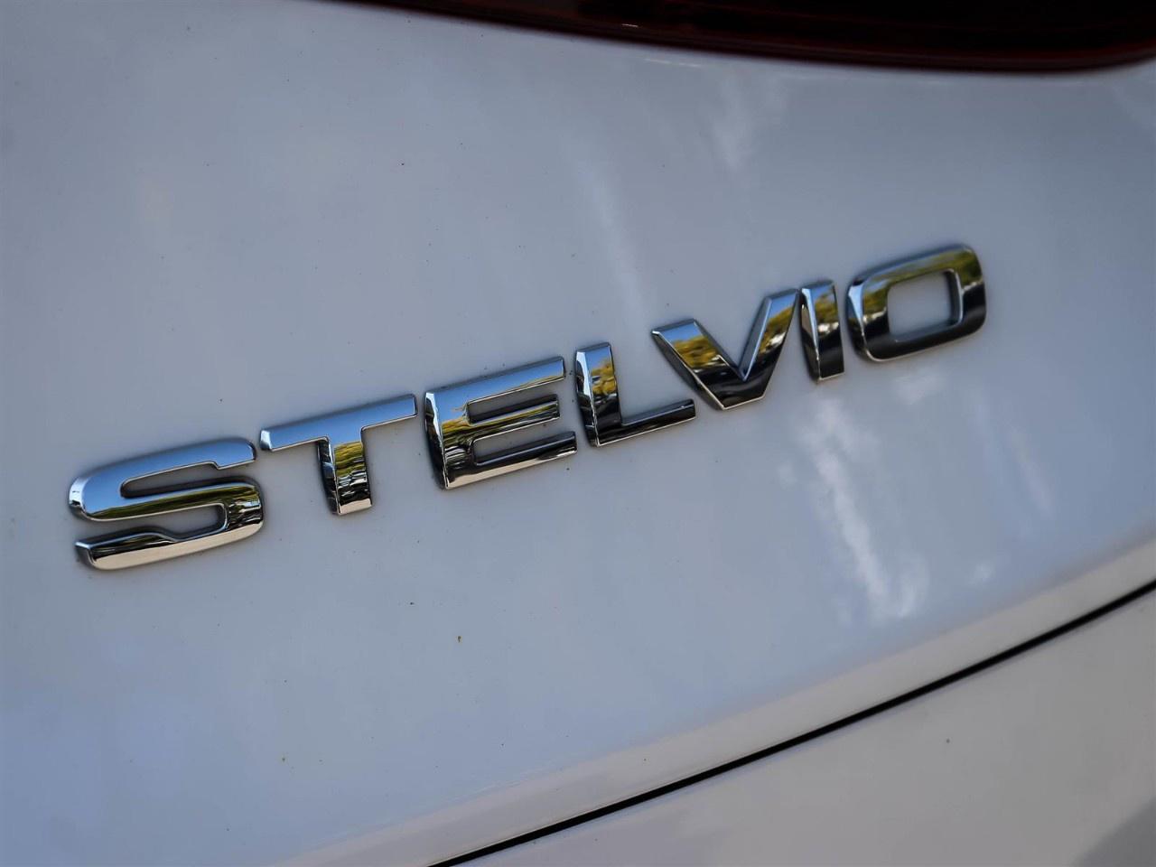 2023 Alfa Romeo Stelvio Veloce AWD Photo