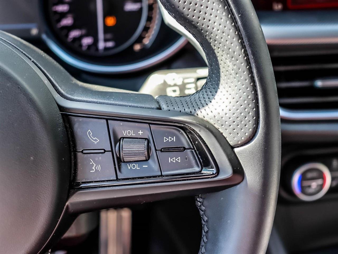 2023 Alfa Romeo Stelvio Veloce AWD Photo