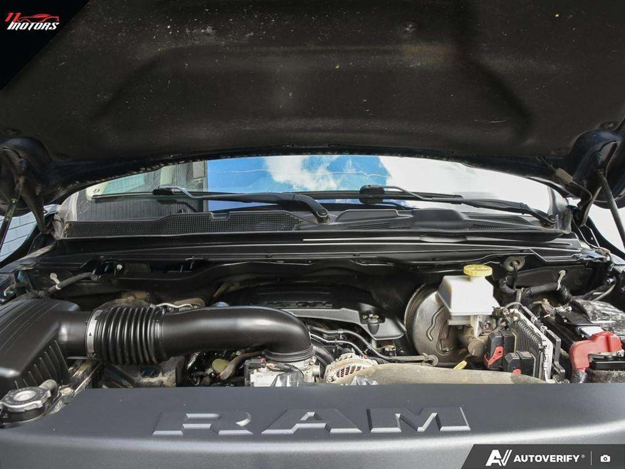 2019 RAM 1500 Tradesman 4x4 Crew Cab 6.4FT Box   NO ACCIDENTS Photo