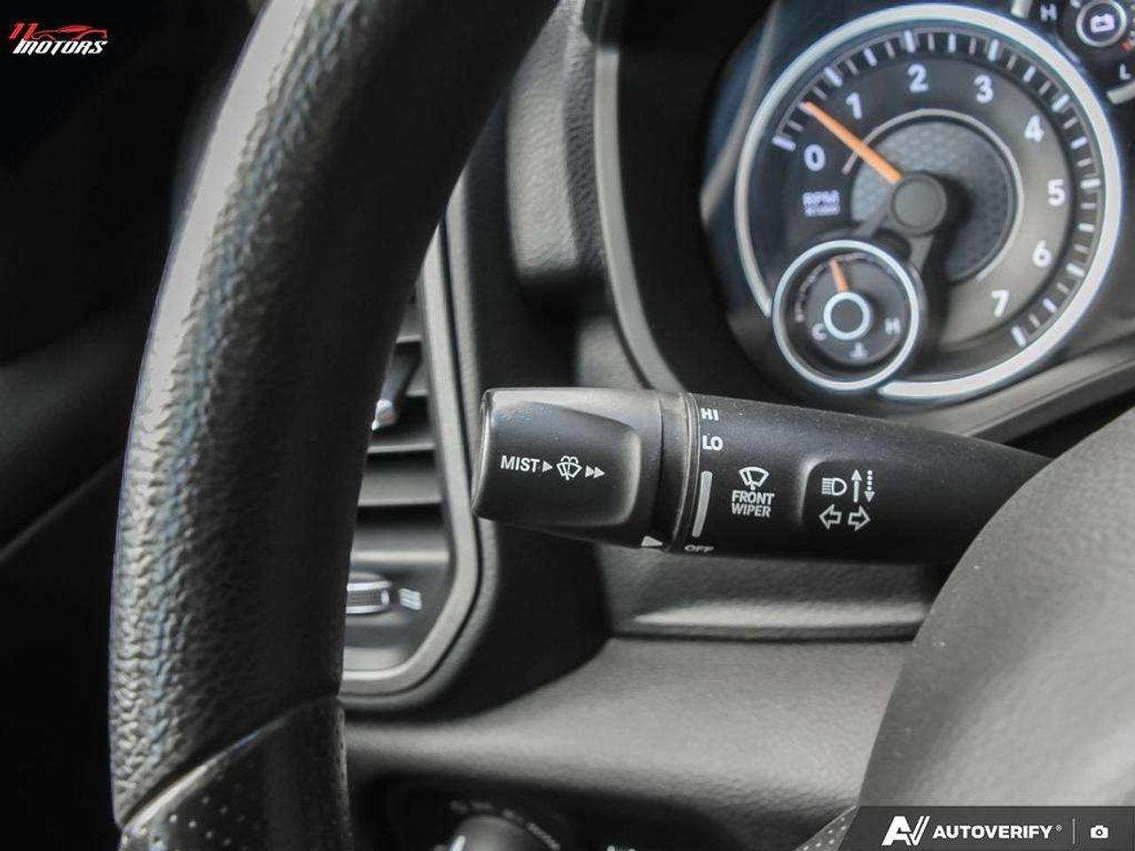 2019 RAM 1500 Tradesman 4x4 Crew Cab 6.4FT Box   NO ACCIDENTS Photo