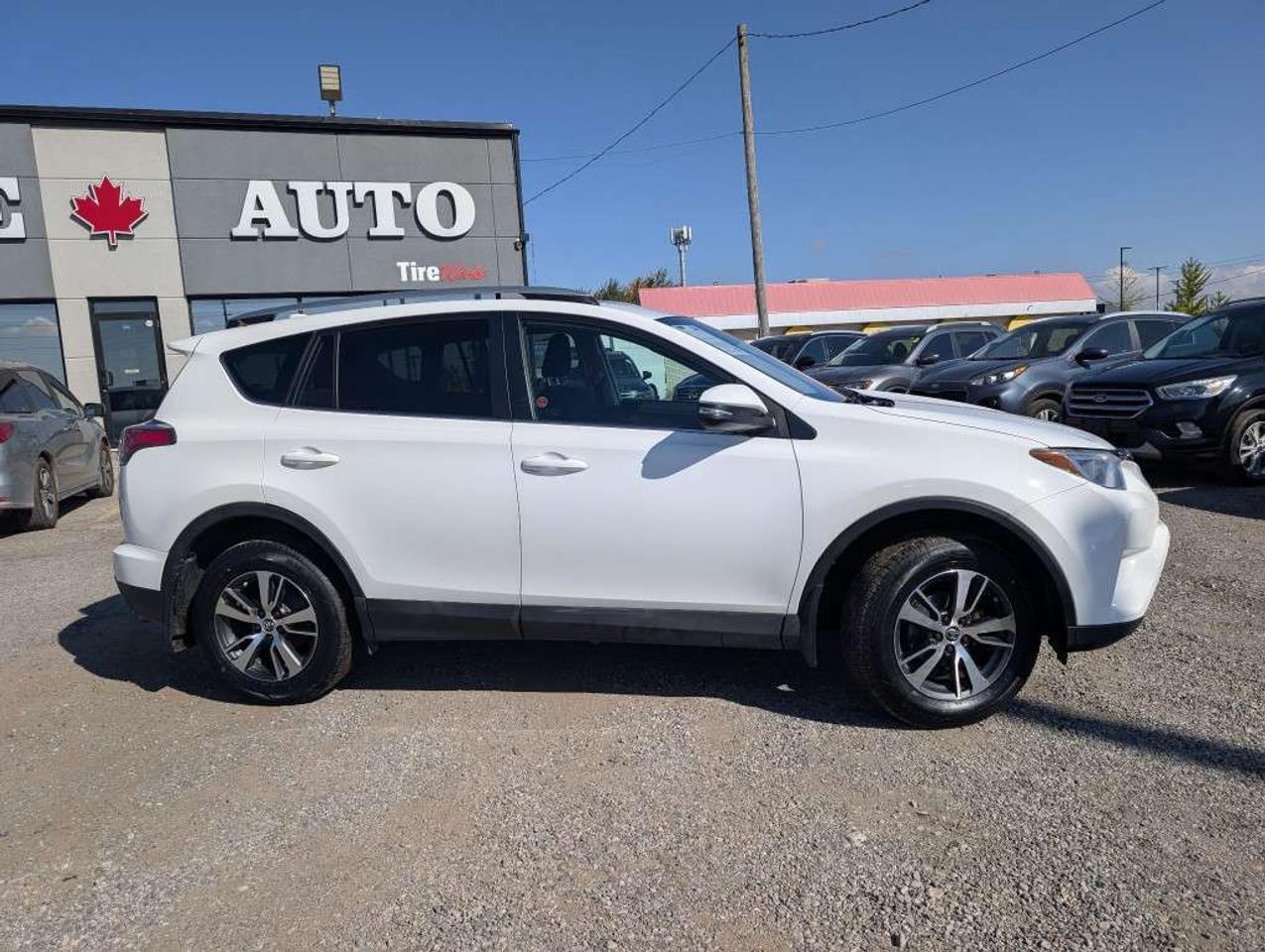 2018 Toyota RAV4 LE  CAMERA   HTD SEATS Photo