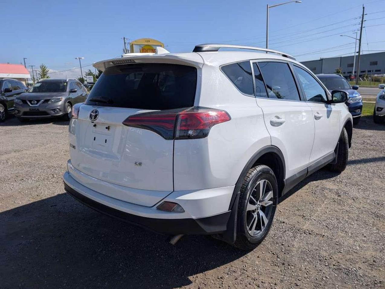 2018 Toyota RAV4 LE  CAMERA   HTD SEATS Photo