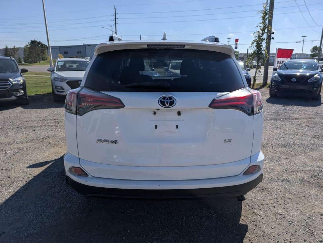 2018 Toyota RAV4 LE  CAMERA   HTD SEATS Photo
