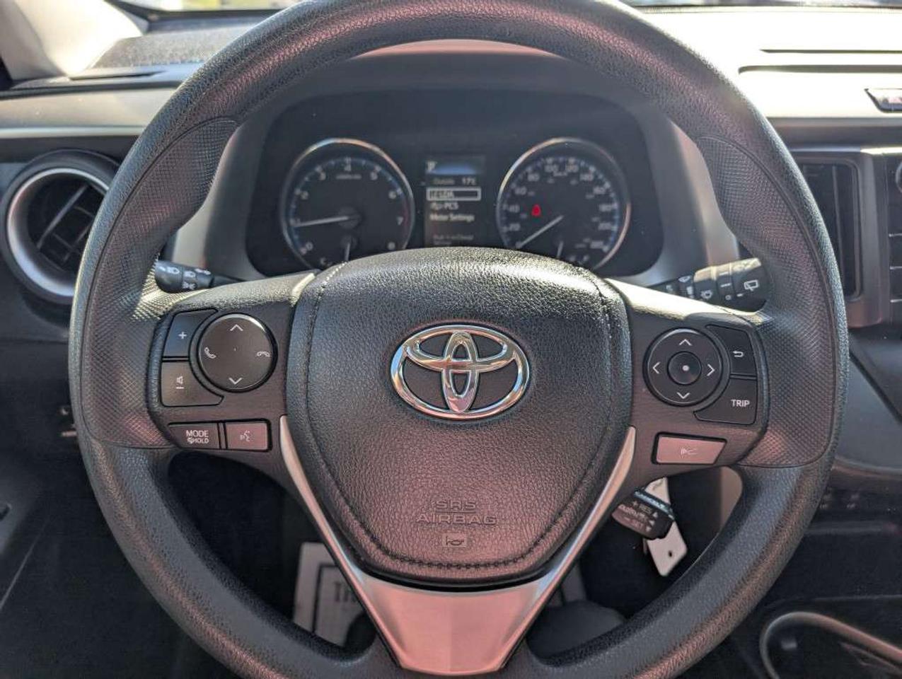2018 Toyota RAV4 LE  CAMERA   HTD SEATS Photo