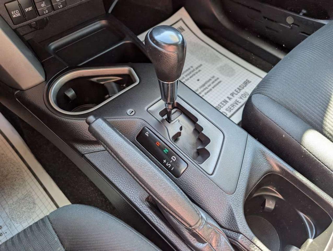 2018 Toyota RAV4 LE  CAMERA   HTD SEATS Photo