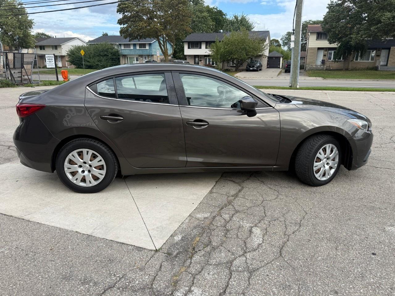 2014 Mazda MAZDA3 4dr Sdn Auto GS-SKY Photo