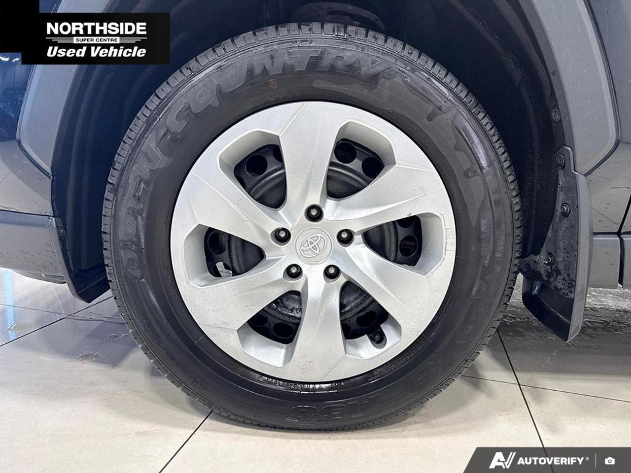 2023 Toyota RAV4 LE AWD Photo