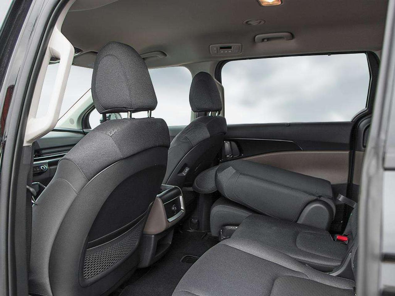 2026 Kia Carnival LX Photo