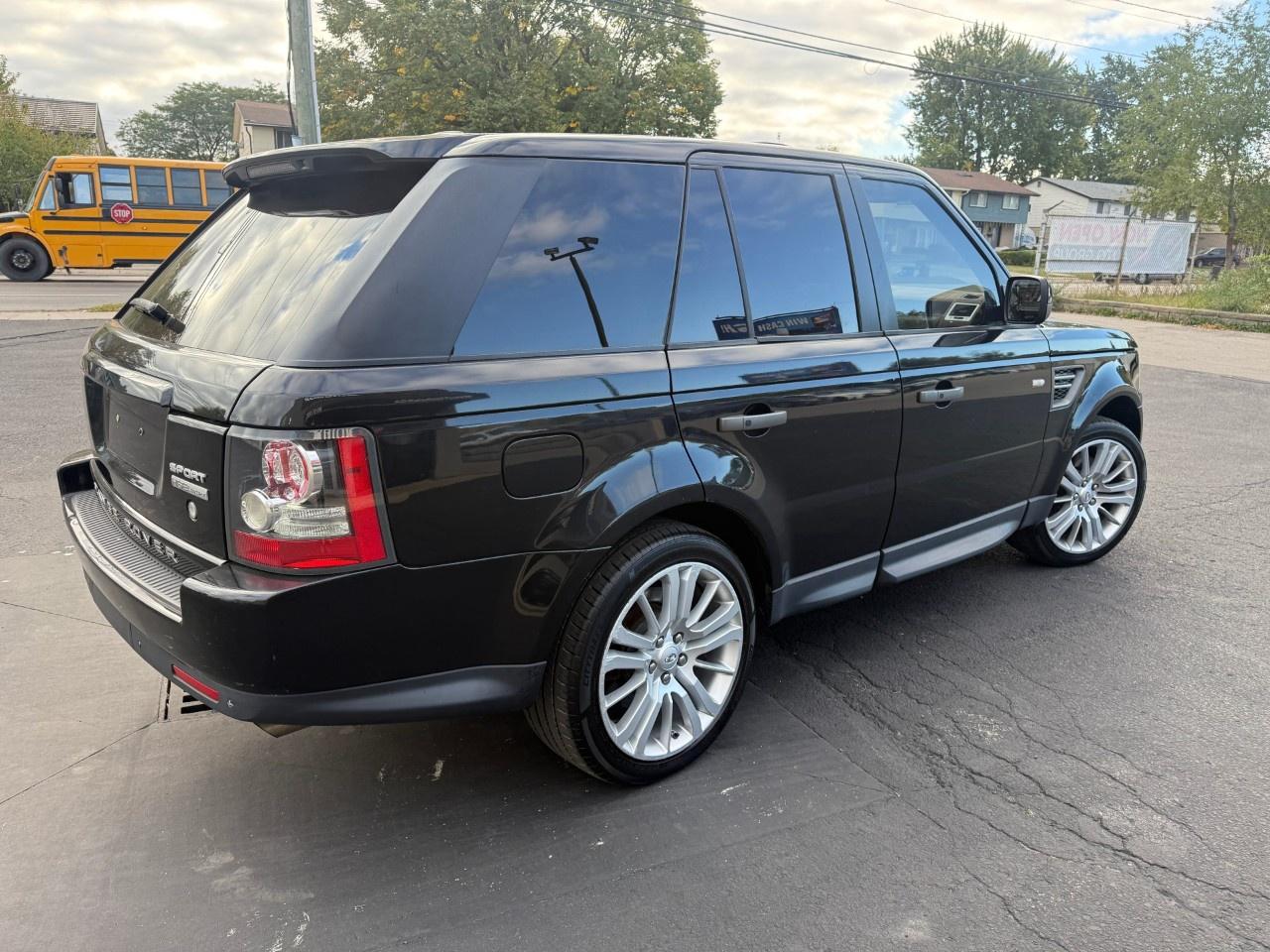 2011 Land Rover Range Rover Sport 4WD 4dr HSE LUX Photo